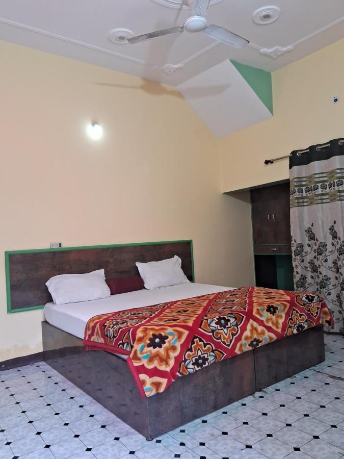 Blue Sky Homestay Кхаджурахо Экстерьер фото
